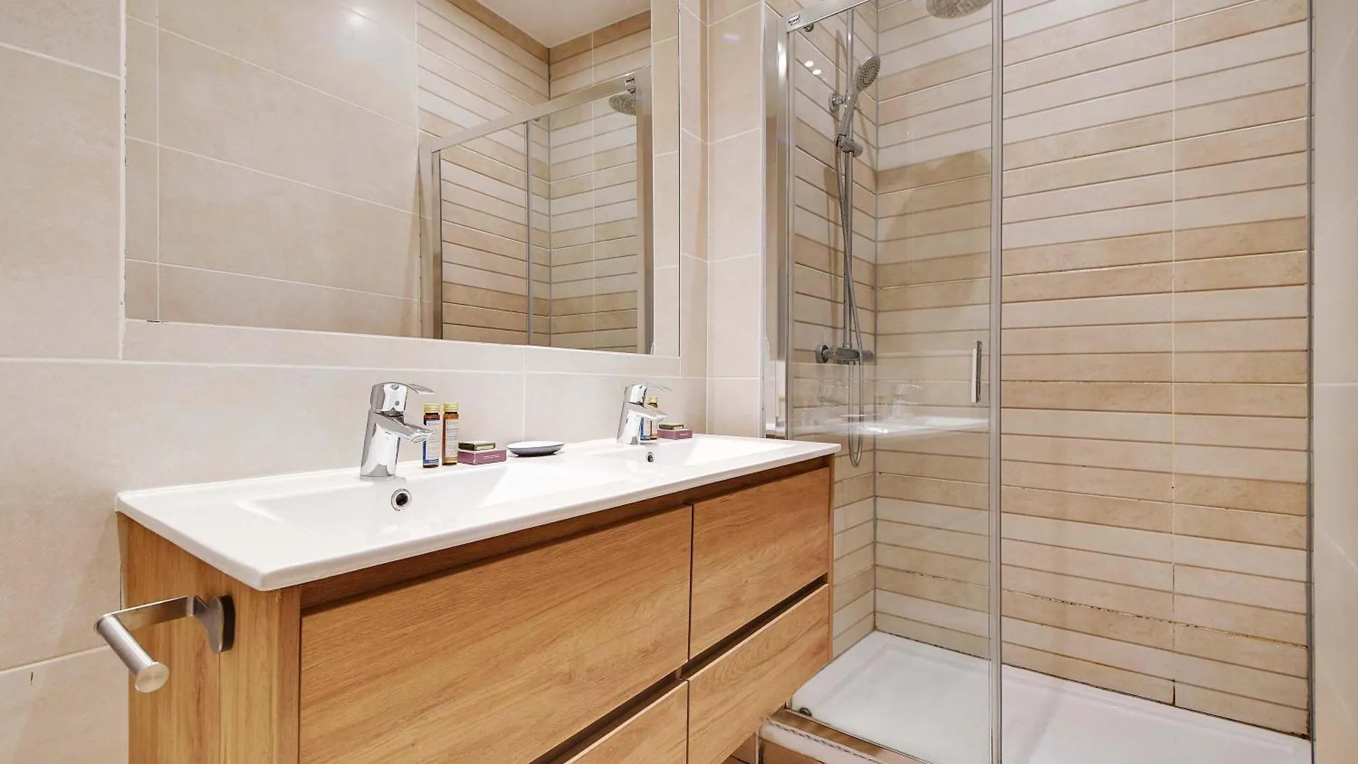 Wonderful Apartment - 2Br 8P - Aligre Paris